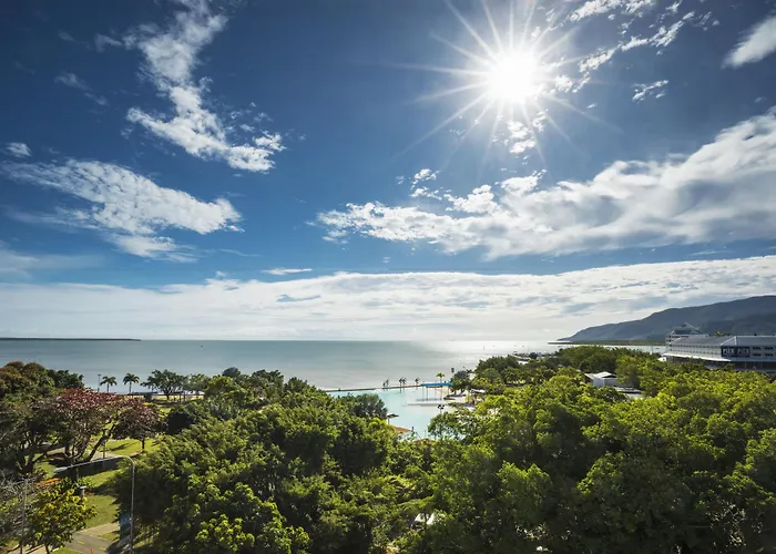 Oaks Cairns Hotel